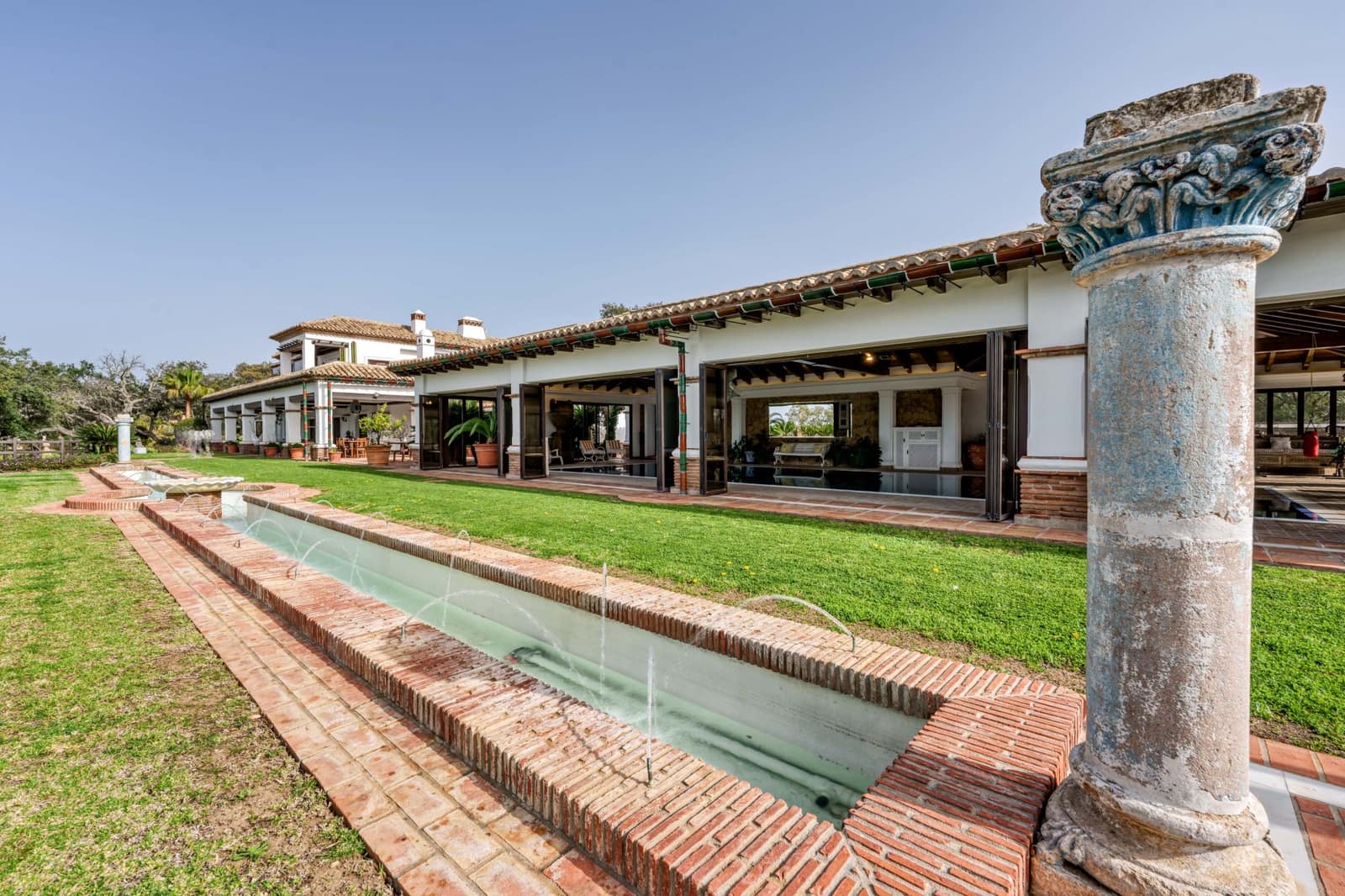 7 soveværelse Finca/Landehus til salg i Marbella med swimmingpool garage - € 7.975.000 (Ref: 9848611)