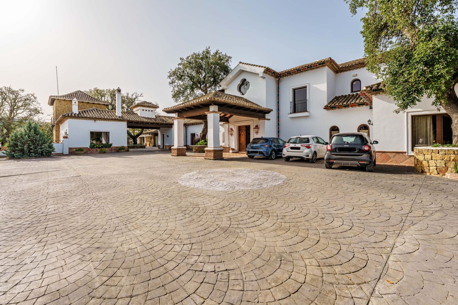 7 soveværelse Finca/Landehus til salg i Marbella med swimmingpool garage - € 7.975.000 (Ref: 9848611)