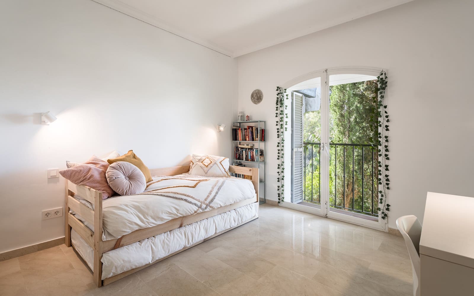 4 slaapkamer Huis te koop in Benahavis met garage - € 875.000 (Ref: 9848612)
