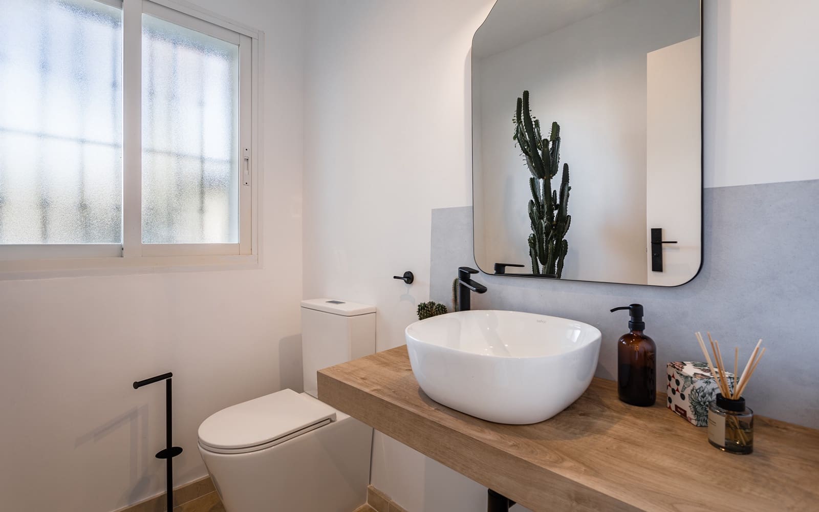 4 slaapkamer Huis te koop in Benahavis met garage - € 875.000 (Ref: 9848612)