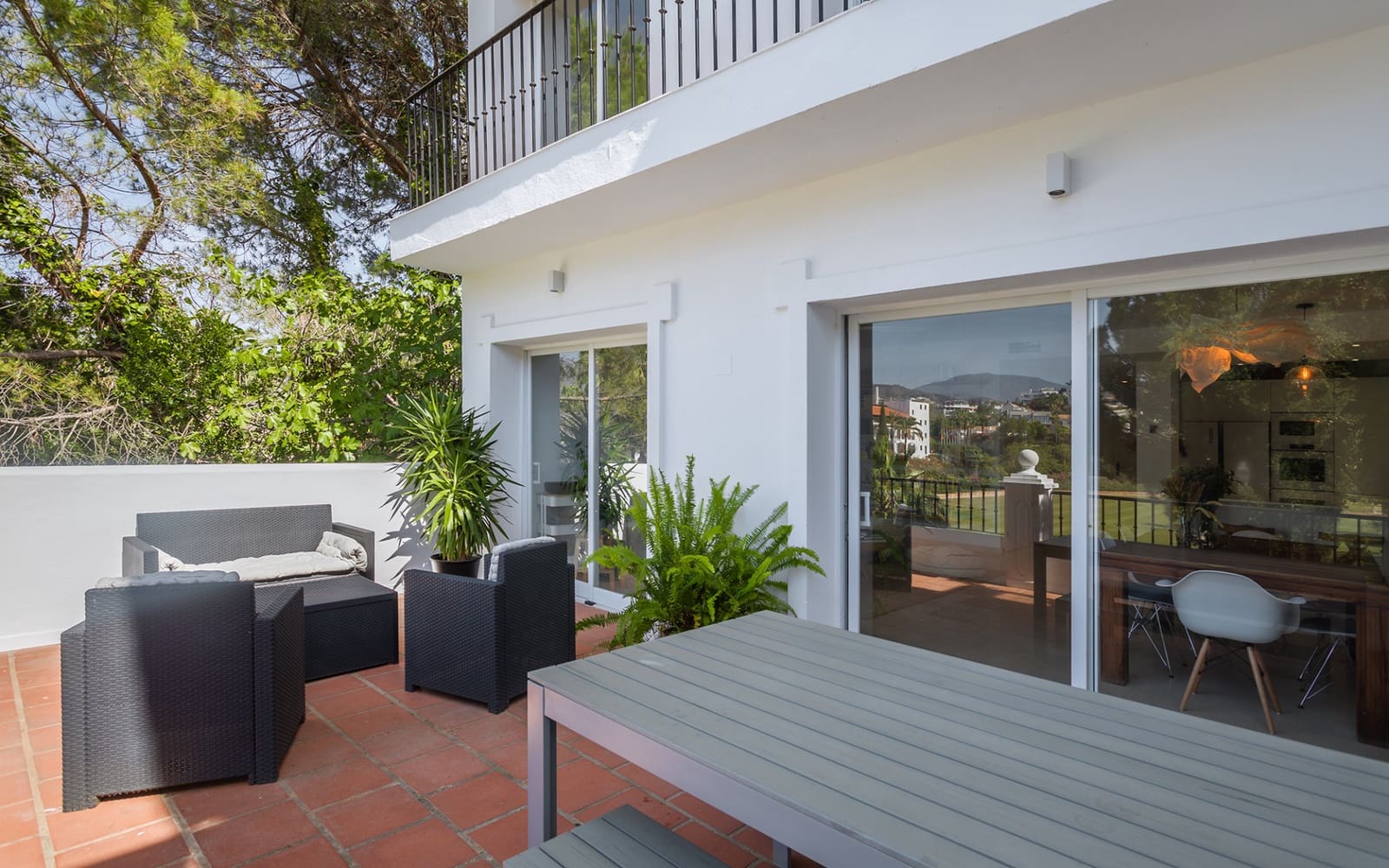 4 slaapkamer Huis te koop in Benahavis met garage - € 875.000 (Ref: 9848612)