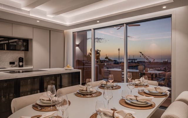 4 soveværelse Penthouse til salg i Puerto Banus, Marbella - € 3.750.000 (Ref: 9848614)