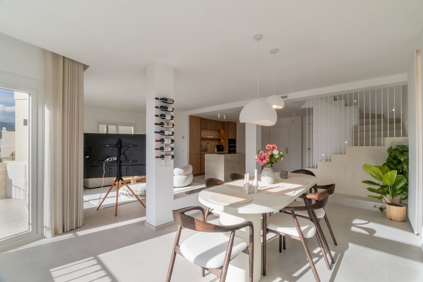 3 bedroom Penthouse for sale in Benahavis with pool garage - € 1,150,000 (Ref: 9848616)