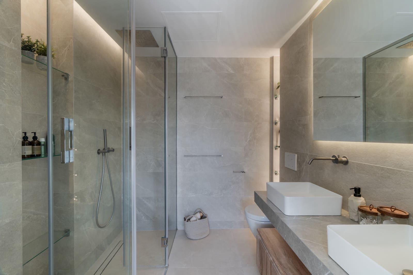 3 bedroom Penthouse for sale in Benahavis with pool garage - € 1,150,000 (Ref: 9848616)