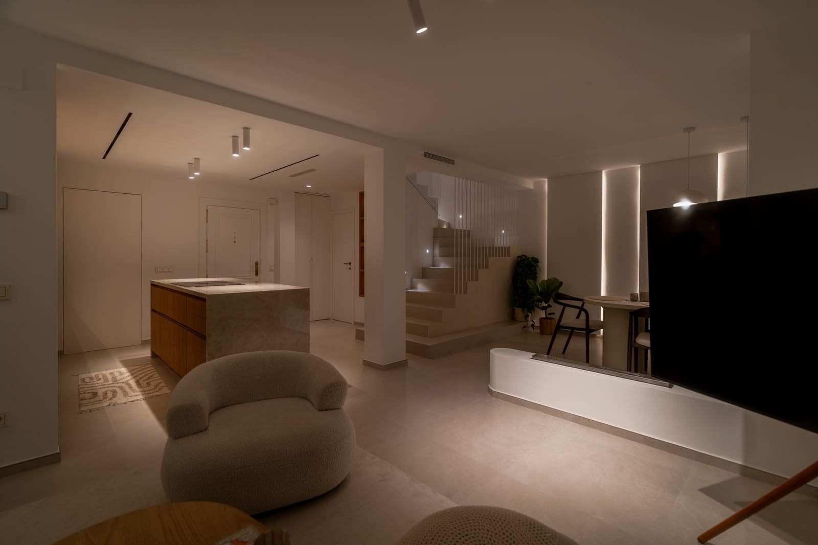 3 bedroom Penthouse for sale in Benahavis with pool garage - € 1,150,000 (Ref: 9848616)