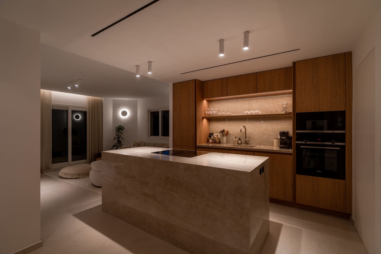 3 bedroom Penthouse for sale in Benahavis with pool garage - € 1,150,000 (Ref: 9848616)