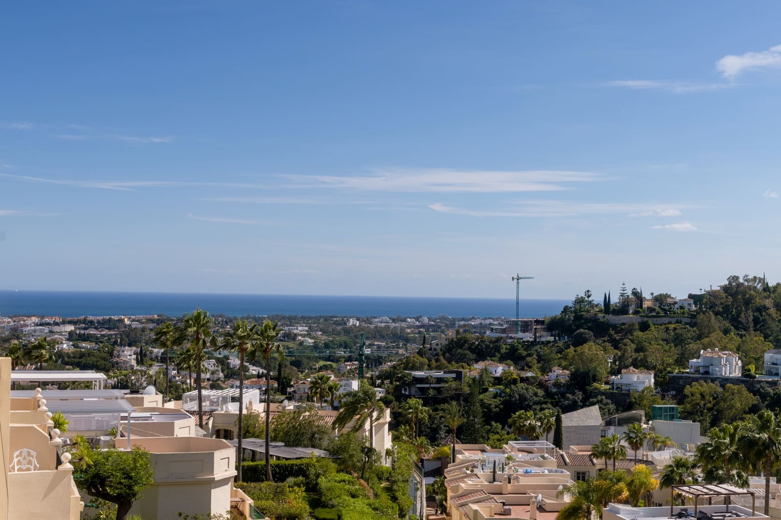 3 bedroom Penthouse for sale in Benahavis with pool garage - € 1,150,000 (Ref: 9848616)