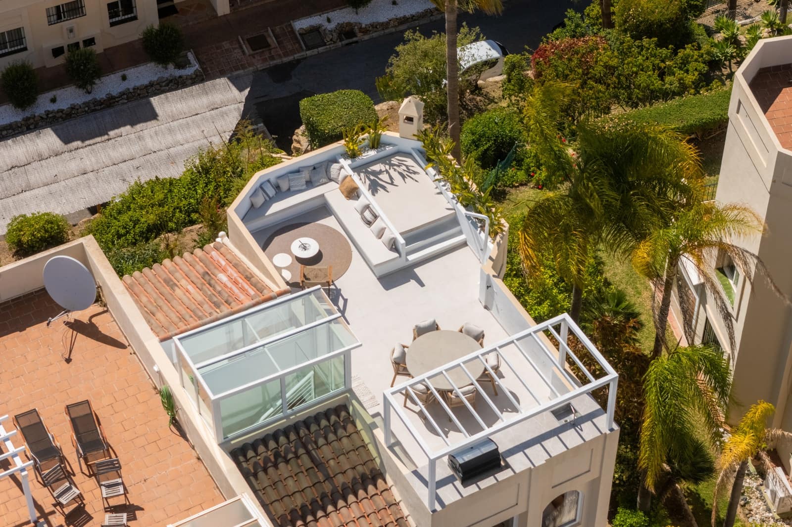 3 bedroom Penthouse for sale in Benahavis with pool garage - € 1,150,000 (Ref: 9848616)