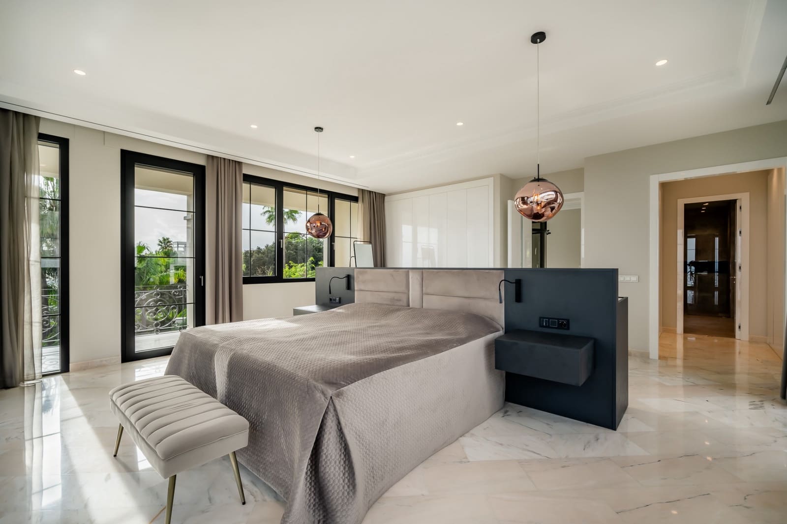 Chalet de 6 habitaciones en Marbella en venta con piscina garaje - 10.500.000 € (Ref: 9848625)