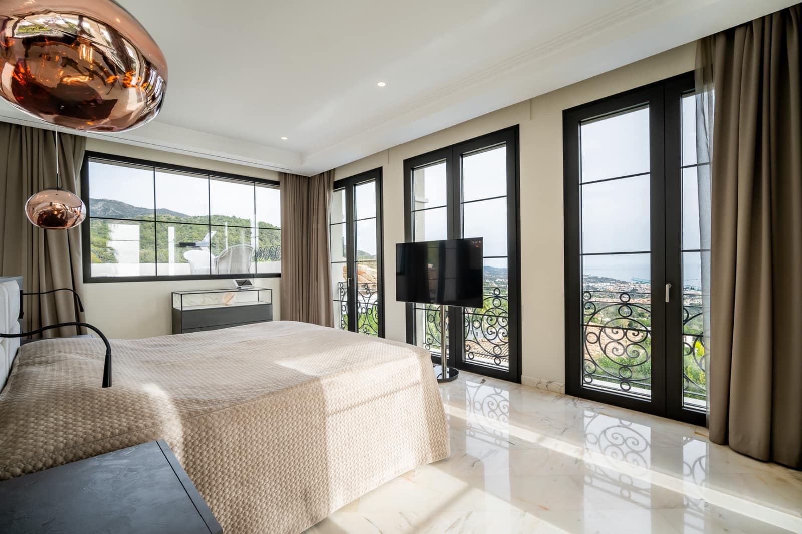 Chalet de 6 habitaciones en Marbella en venta con piscina garaje - 10.500.000 € (Ref: 9848625)