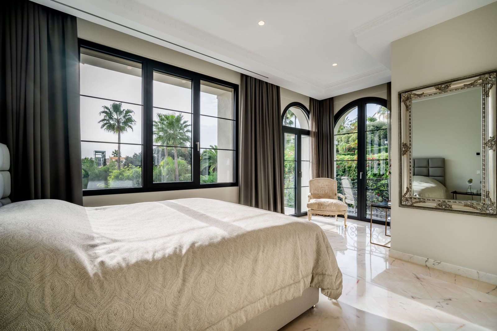Chalet de 6 habitaciones en Marbella en venta con piscina garaje - 10.500.000 € (Ref: 9848625)