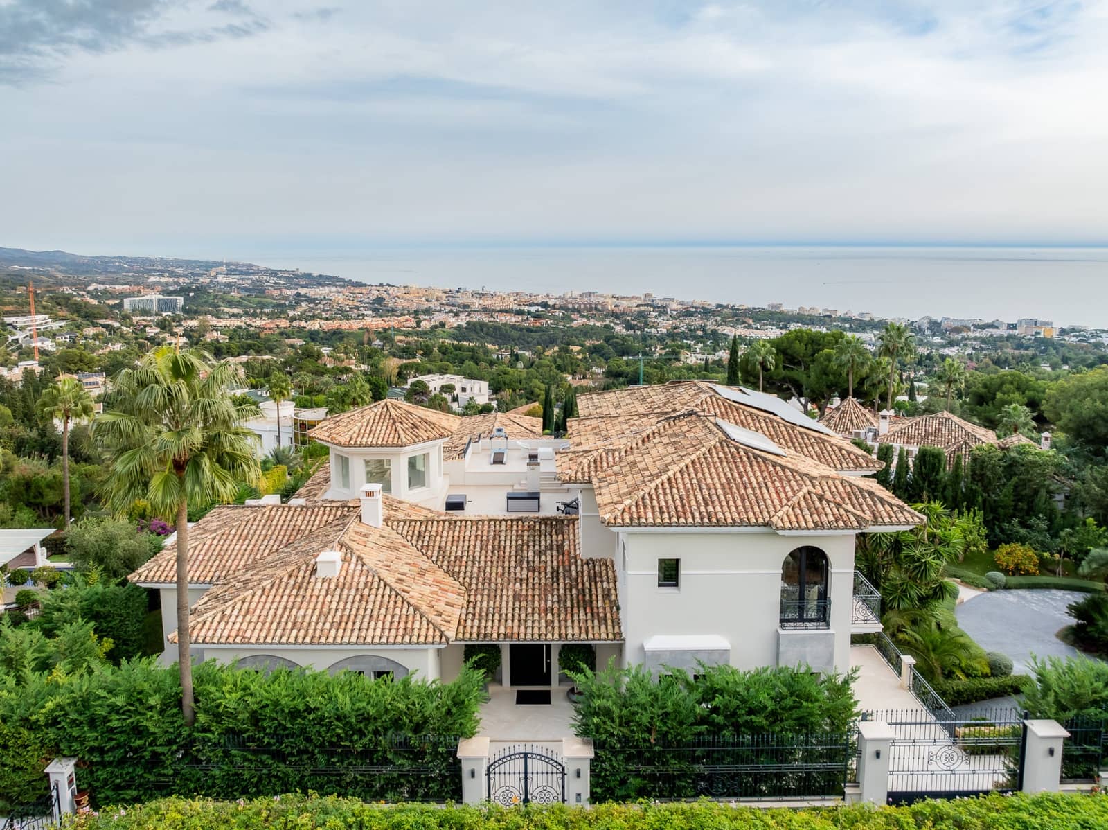 Chalet de 6 habitaciones en Marbella en venta con piscina garaje - 10.500.000 € (Ref: 9848625)