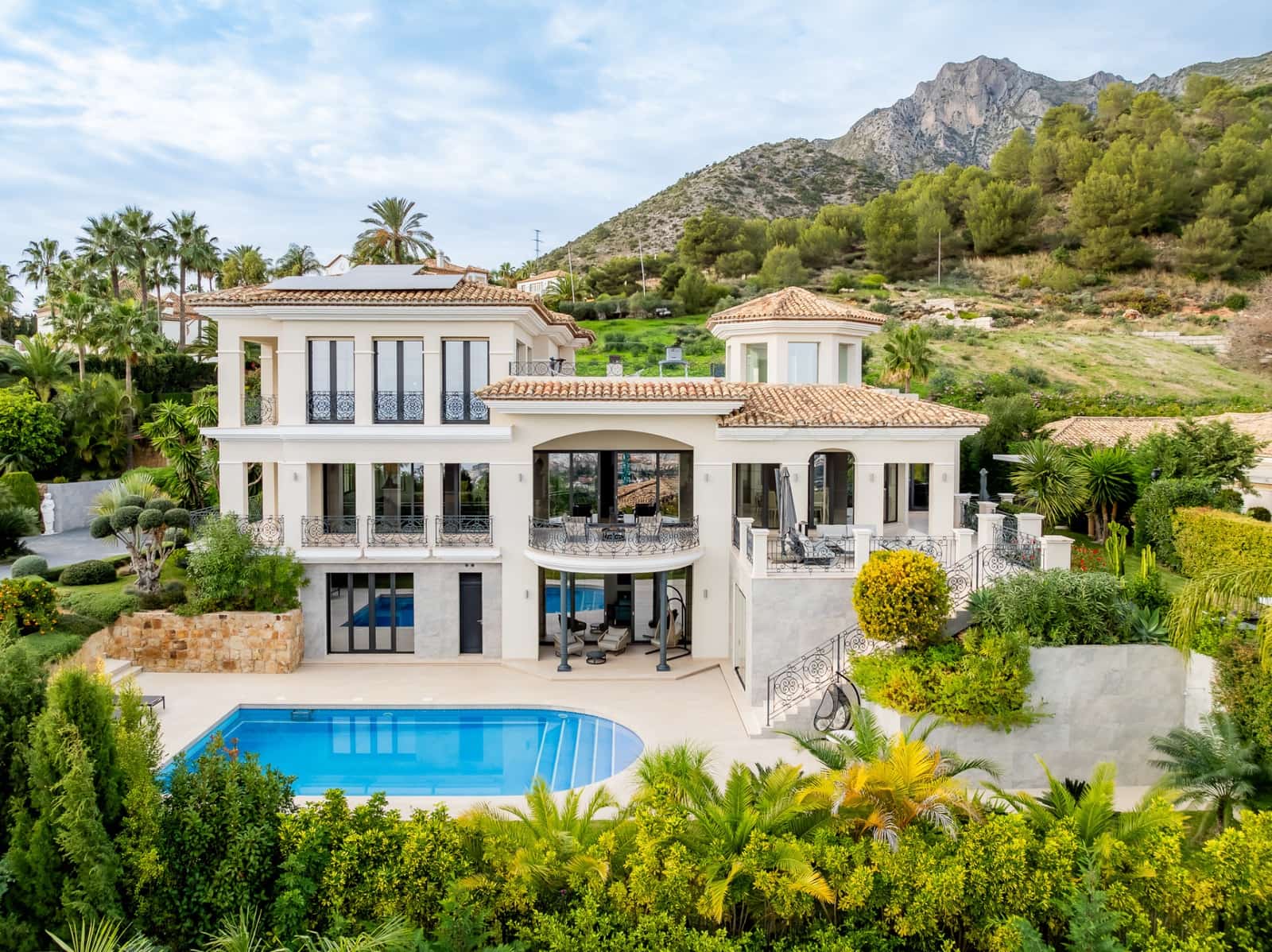 Chalet de 6 habitaciones en Marbella en venta con piscina garaje - 10.500.000 € (Ref: 9848625)