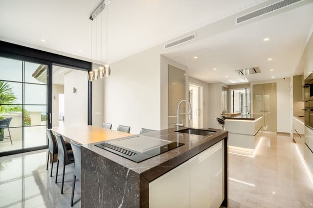 6 soveværelse Villa til salg i Sierra Blanca, Marbella med swimmingpool garage - € 10.500.000 (Ref: 9848625)