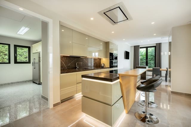 6 soveværelse Villa til salg i Sierra Blanca, Marbella med swimmingpool garage - € 10.500.000 (Ref: 9848625)