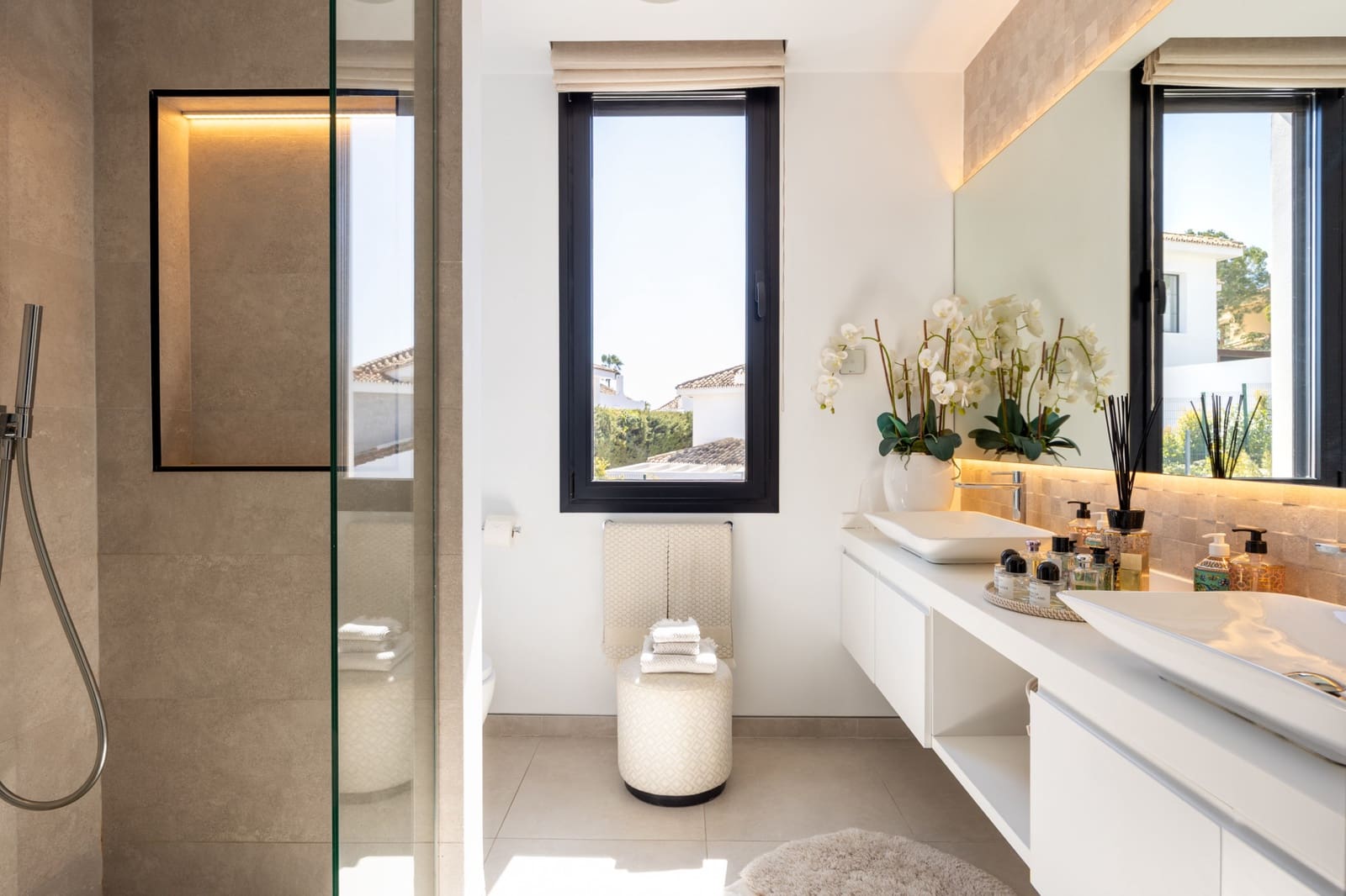 4 quarto Moradia para venda em Nueva Andalucia com piscina garagem - 4 295 000 € (Ref: 9848626)