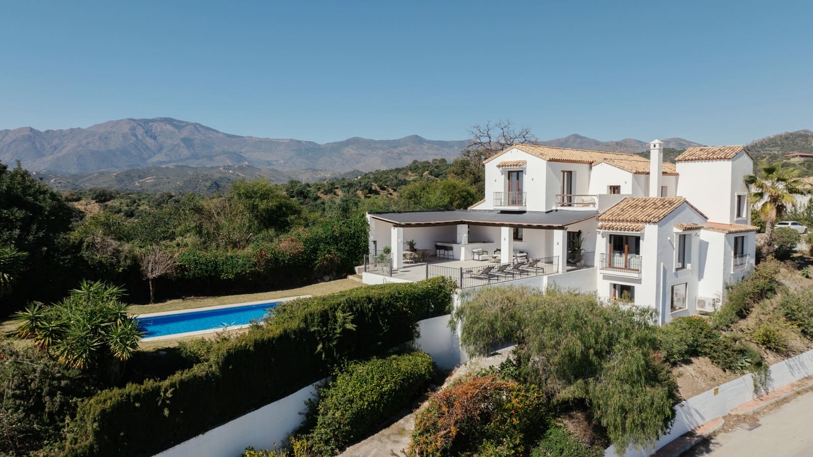 5 chambre Villa/Maison à vendre à New Golden Mile avec piscine garage - 2 195 000 € (Ref: 9848627)