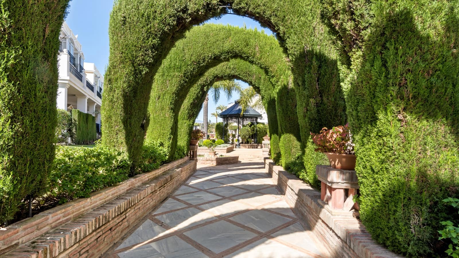 3 chambre Penthouse à vendre à Marbella avec piscine garage - 770 000 € (Ref: 9848630)