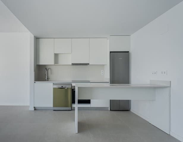 3 soverom Penthouse til salgs i Estepona med svømmebasseng garasje - € 695 000 (Ref: 9848631)