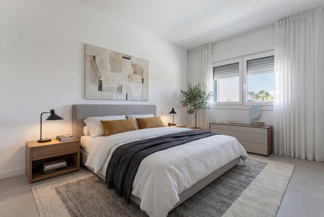 3 soverom Penthouse til salgs i Estepona med svømmebasseng garasje - € 695 000 (Ref: 9848631)