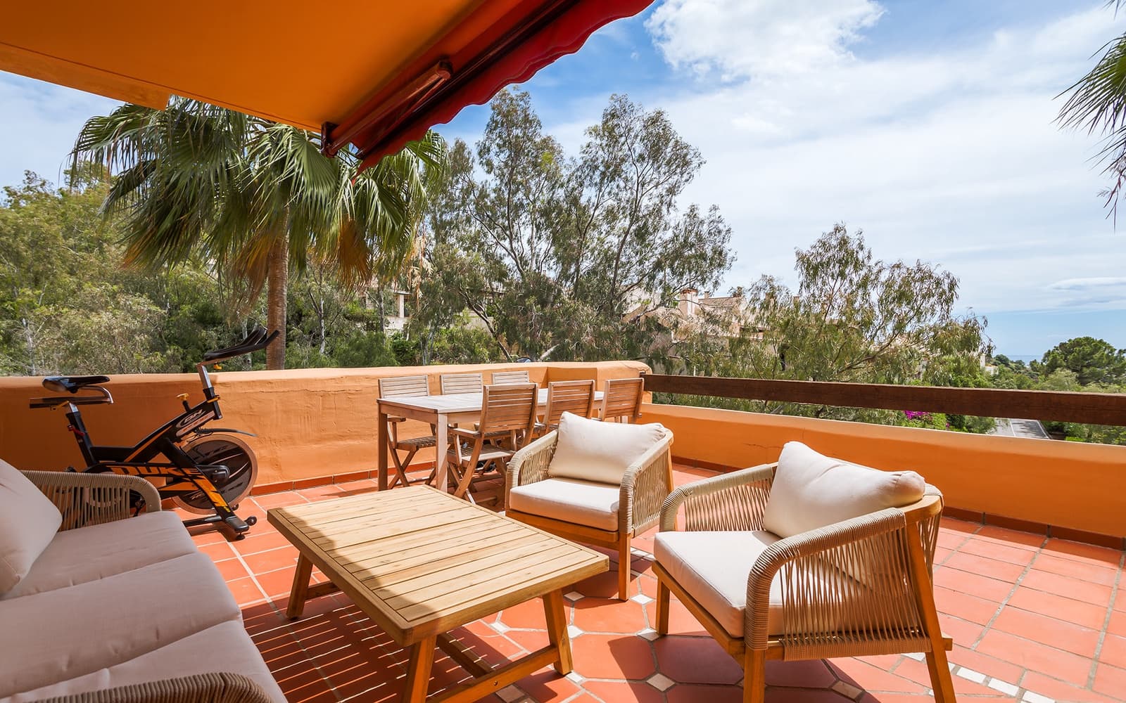 2 sypialnia Apartament na sprzedaż w Benahavis z basenem garażem - 495 000 € (Ref: 9848637)