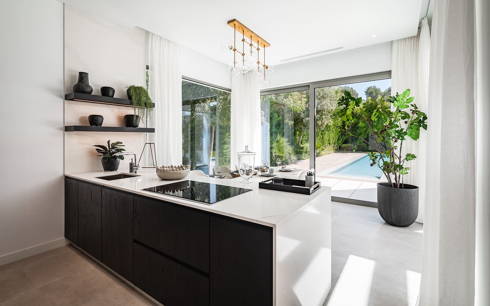 5 sovrum Villa till salu i El Paraiso med pool garage - 2 625 000 € (Ref: 9848638)