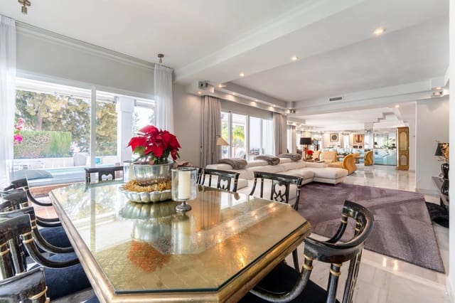 2 soverom Kjedet enebolig til salgs i La Quinta, Benahavís med svømmebasseng garasje - € 1 750 000 (Ref: 9848641)
