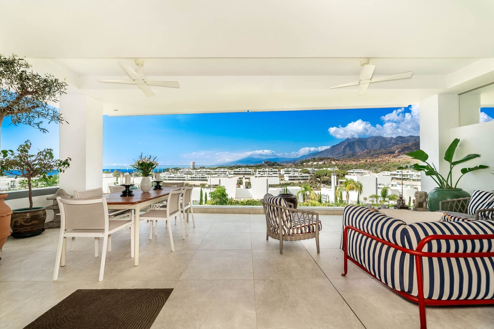3 quarto Apartamento para venda em Marbella com piscina garagem - 1 500 000 € (Ref: 9848648)