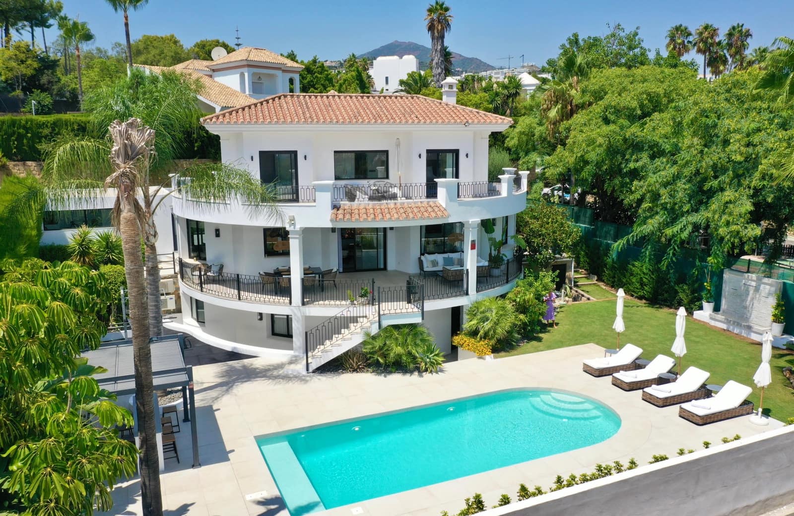 Chalet de 5 habitaciones en La Quinta en venta con piscina garaje - 2.995.000 € (Ref: 9848651)