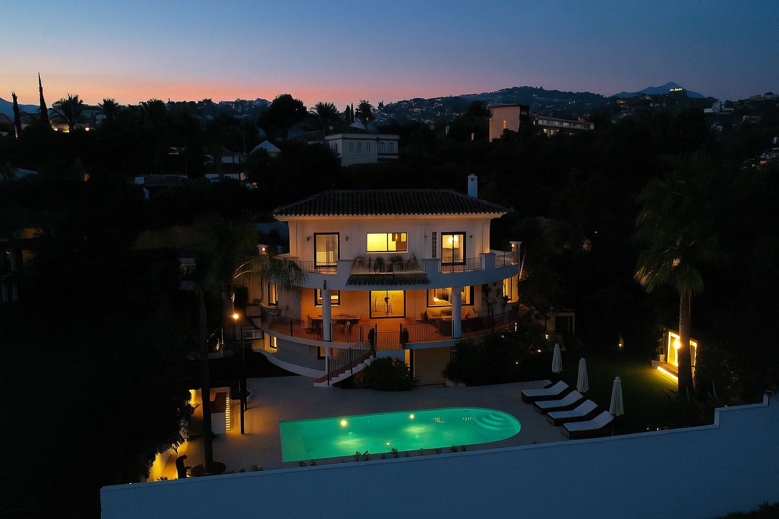 Chalet de 5 habitaciones en La Quinta en venta con piscina garaje - 2.995.000 € (Ref: 9848651)