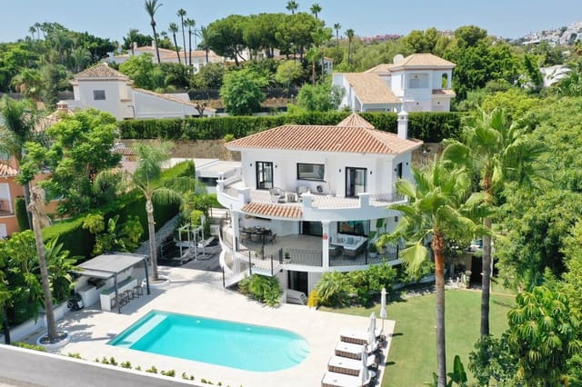 5 quarto Moradia para venda em La Quinta, Benahavís com piscina garagem - 2 995 000 € (Ref: 9848651)