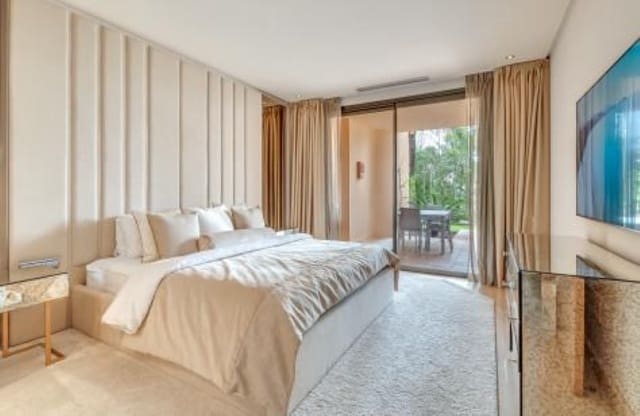 2 soverom Leilighet til salgs i Sierra Blanca, Marbella med svømmebasseng garasje - € 1 080 000 (Ref: 9848652)