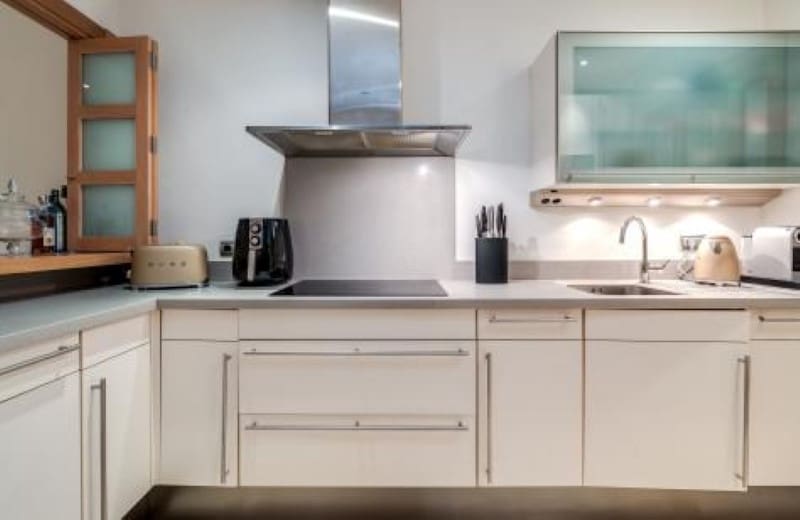 2 soverom Leilighet til salgs i Marbella med svømmebasseng garasje - € 1 080 000 (Ref: 9848652)