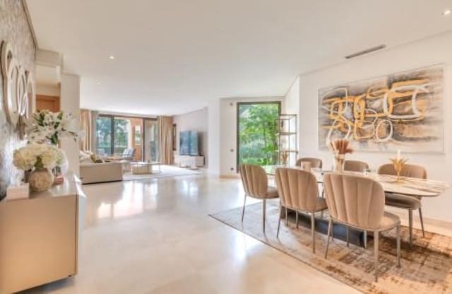 2 soverom Leilighet til salgs i Sierra Blanca, Marbella med svømmebasseng garasje - € 1 080 000 (Ref: 9848652)