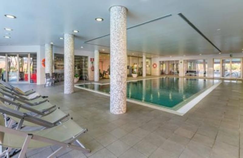2 soverom Leilighet til salgs i Marbella med svømmebasseng garasje - € 1 080 000 (Ref: 9848652)