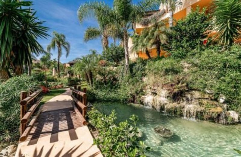 2 soverom Leilighet til salgs i Marbella med svømmebasseng garasje - € 1 080 000 (Ref: 9848652)