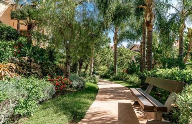 2 soverom Leilighet til salgs i Marbella med svømmebasseng garasje - € 1 080 000 (Ref: 9848652)