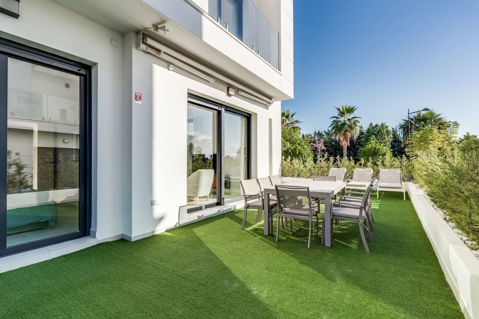 4 bedroom Townhouse for sale in Estepona with pool garage - € 930,000 (Ref: 9848654)