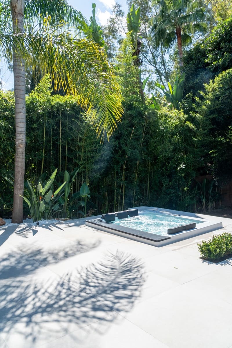 5 bedroom Villa for sale in Nueva Andalucia with pool garage - € 4,850,000 (Ref: 9848656)