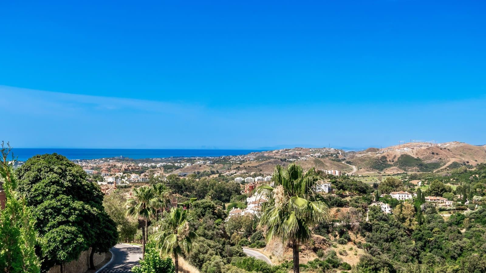 5 soverom Villa til salgs i La Quinta med svømmebasseng garasje - € 3 795 000 (Ref: 9848657)