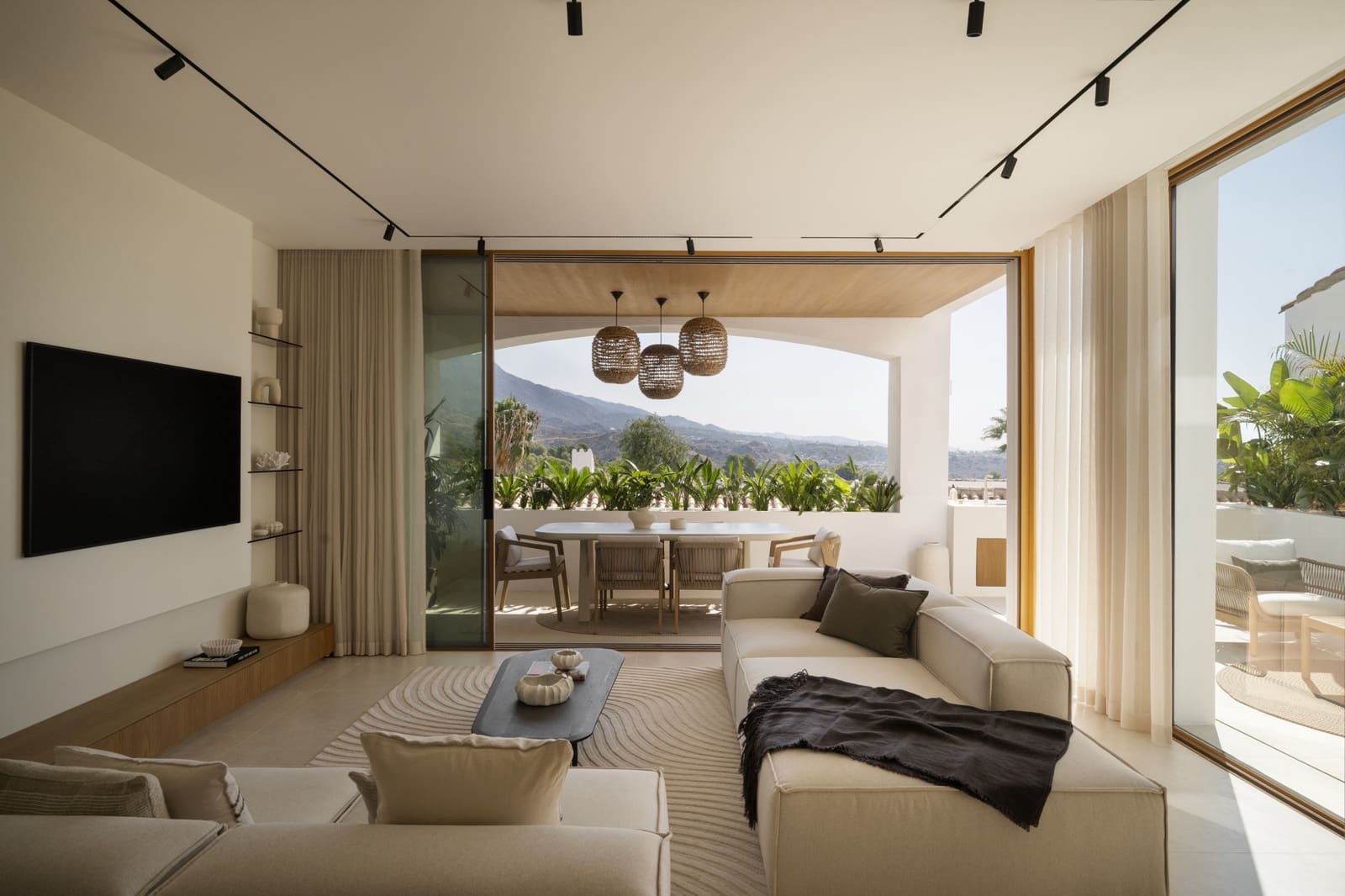 4 makuuhuone Omakotitalo myytävänä paikassa Marbella mukana uima-altaan - 1 795 000 € (Ref: 9848659)