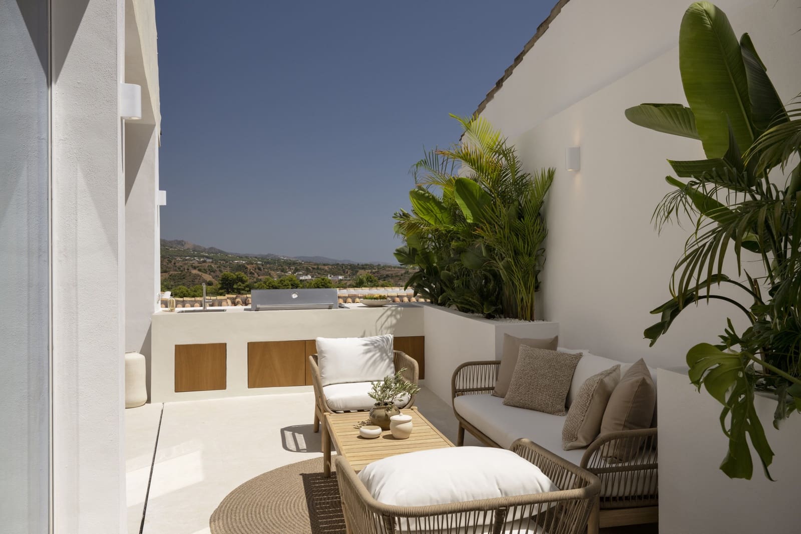 4 makuuhuone Omakotitalo myytävänä paikassa Marbella mukana uima-altaan - 1 795 000 € (Ref: 9848659)