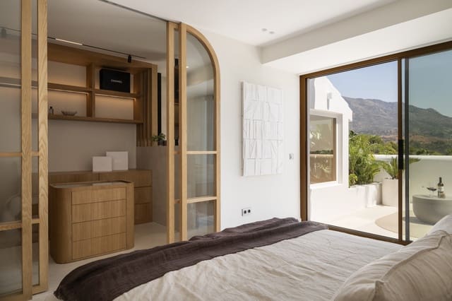 4 makuuhuone Omakotitalo myytävänä paikassa Aloha Golf, Marbella mukana uima-altaan - 1 795 000 € (Ref: 9848659)