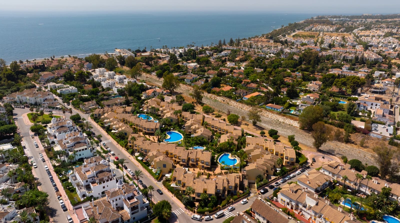 4 slaapkamer Huis te koop in Marbella met zwembad garage - € 1.595.000 (Ref: 9848665)