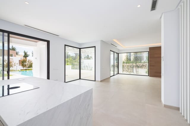 4 Zimmer Villa zu verkaufen in La Merced, Marbella mit Pool Garage - 4.500.000 € (Ref: 9848678)