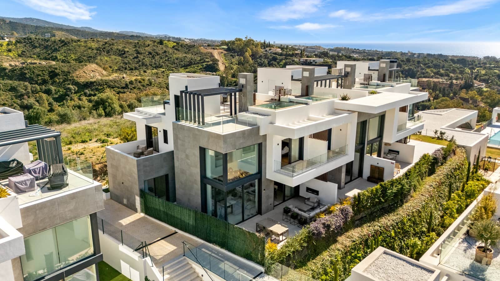 5 quarto Moradia Geminada para venda em Marbella com piscina garagem - 1 950 000 € (Ref: 9848684)