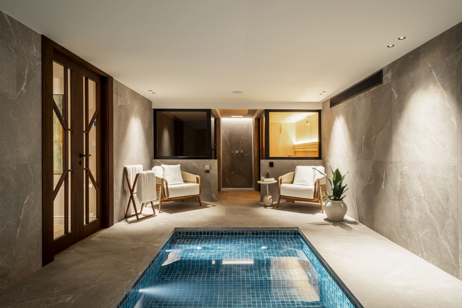 5 soveværelse Villa til salg i Nueva Andalucia med swimmingpool garage - € 4.950.000 (Ref: 9848687)