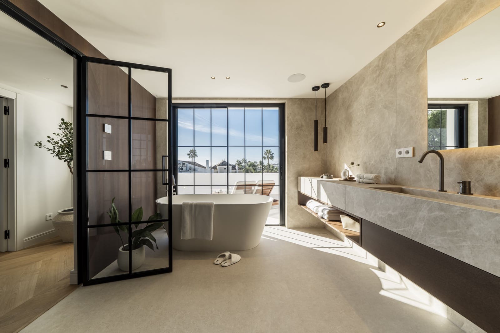 5 soveværelse Villa til salg i Nueva Andalucia med swimmingpool garage - € 4.950.000 (Ref: 9848687)