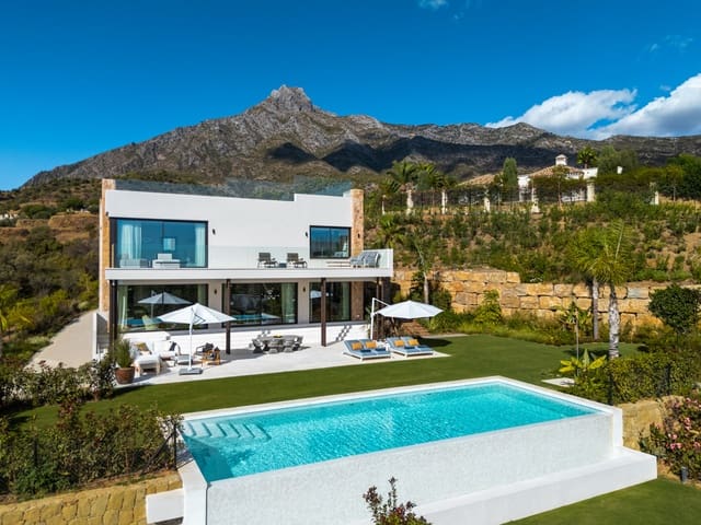 Chalet de 5 habitaciones en Nagüeles Alto, Marbella en venta con piscina garaje - 14.995.000 € (Ref: 9848689)
