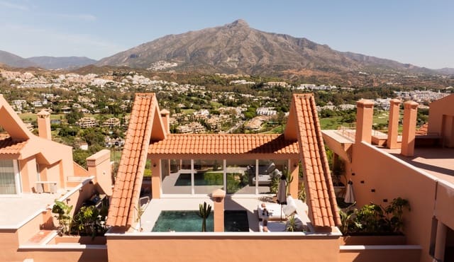 Ático de 3 habitaciones en Los Naranjos, Marbella en venta con piscina garaje - 2.695.000 € (Ref: 9848698)